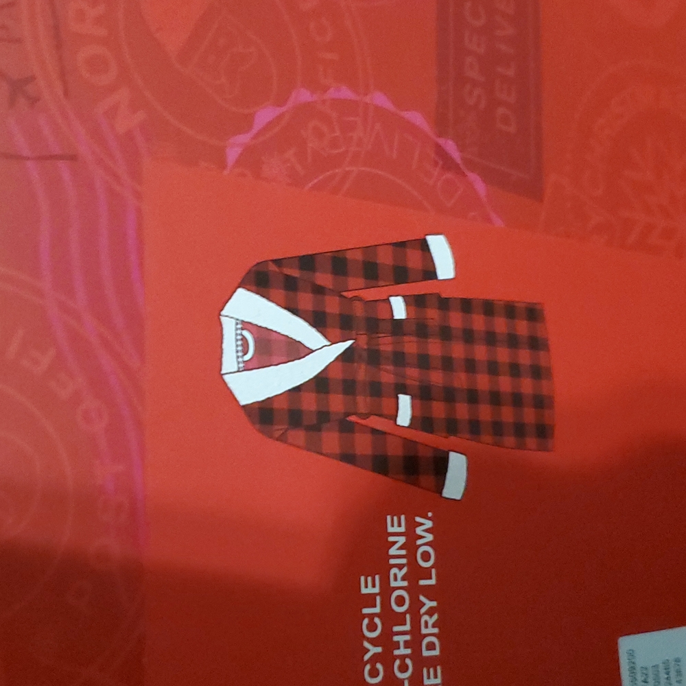 MARTHA STEWART COLLECTION Plush Buffalo Check Bath Robe - Picture 4 of 4